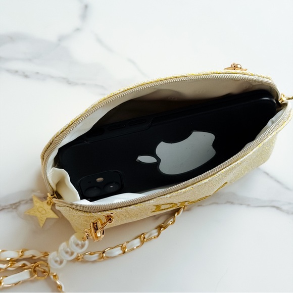 Dior Beaute VIP pouch as crossbody - Picture 6 of 13